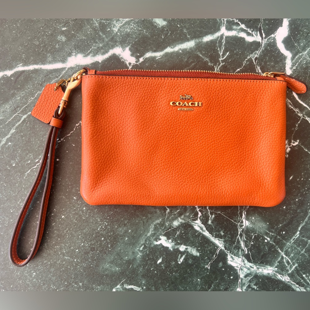 Authentic Coach Wristlet in Brown Pebbled Leather | NWT